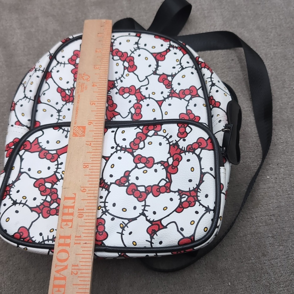 Sanrio Hello Kitty Faux Leather Mini Backpack 10 Inch Nwot - Picture 3 of 3